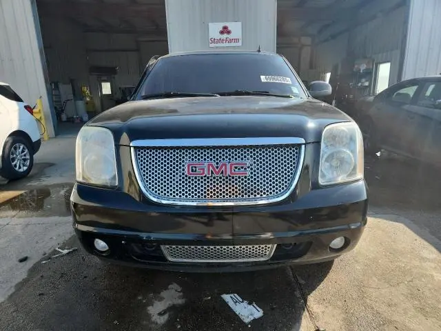 2013 GMC YUKON DENALI  