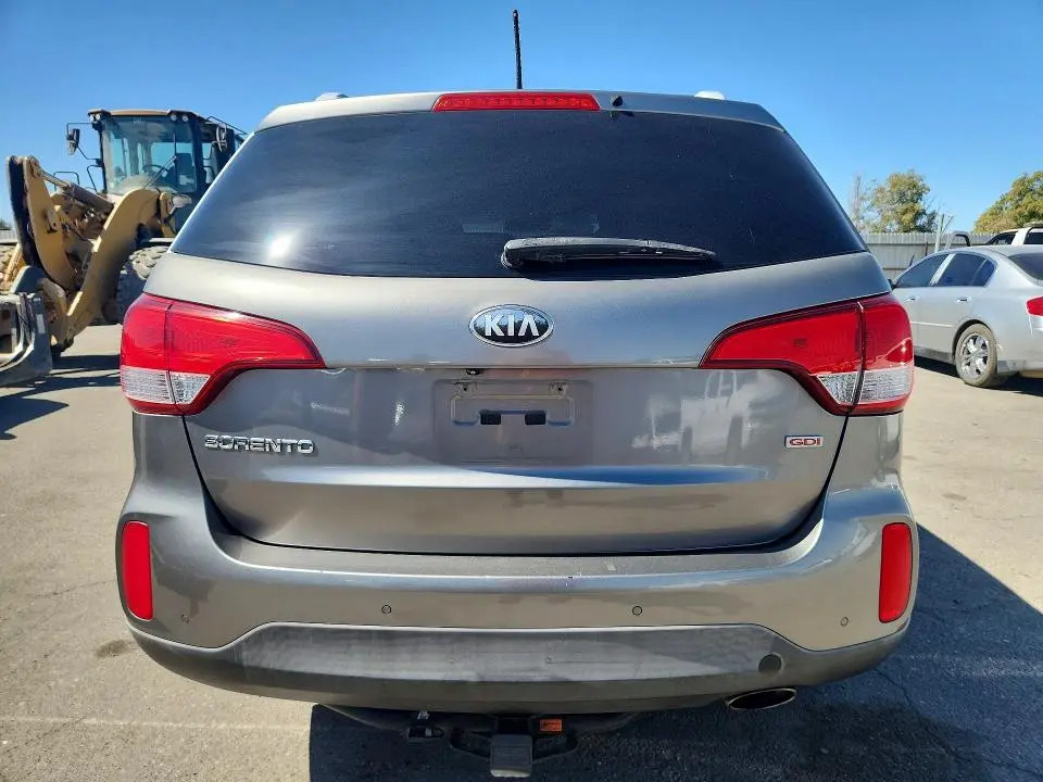 2014 KIA SORENTO LX  
