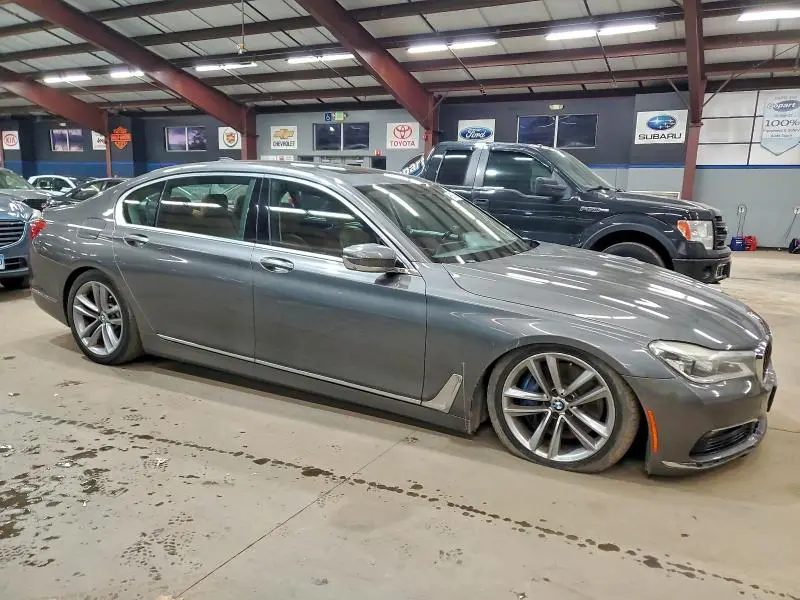 2016 BMW 750 XI  