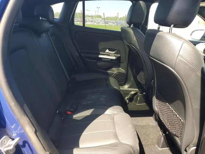 2025 MERCEDES-BENZ GLA 250 4MATIC  