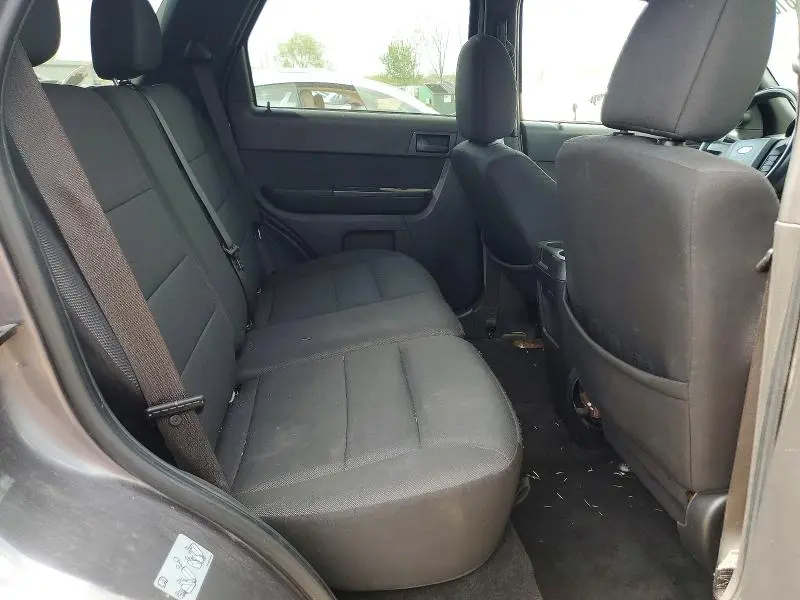 2010 FORD ESCAPE XLT  