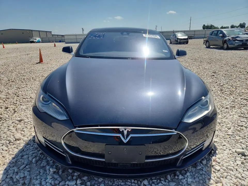 2015 TESLA MODEL S 85D  