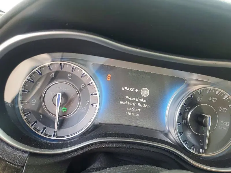 2015 CHRYSLER 300C   