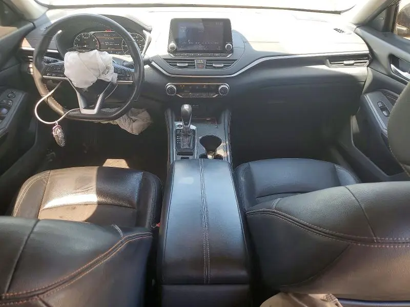 2022 NISSAN ALTIMA SR  