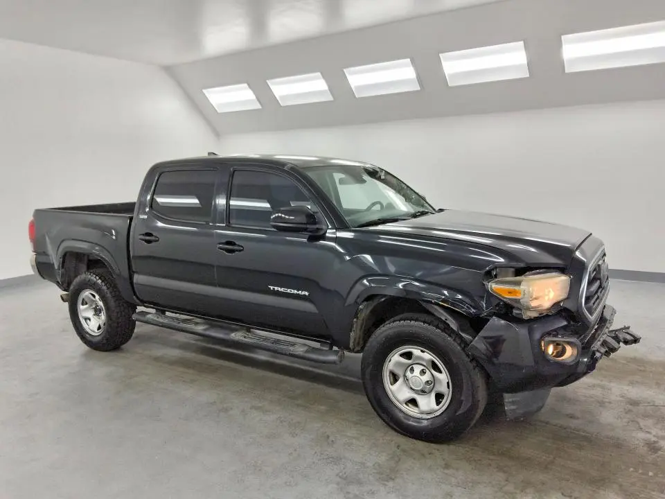 2018 TOYOTA TACOMA SR5  