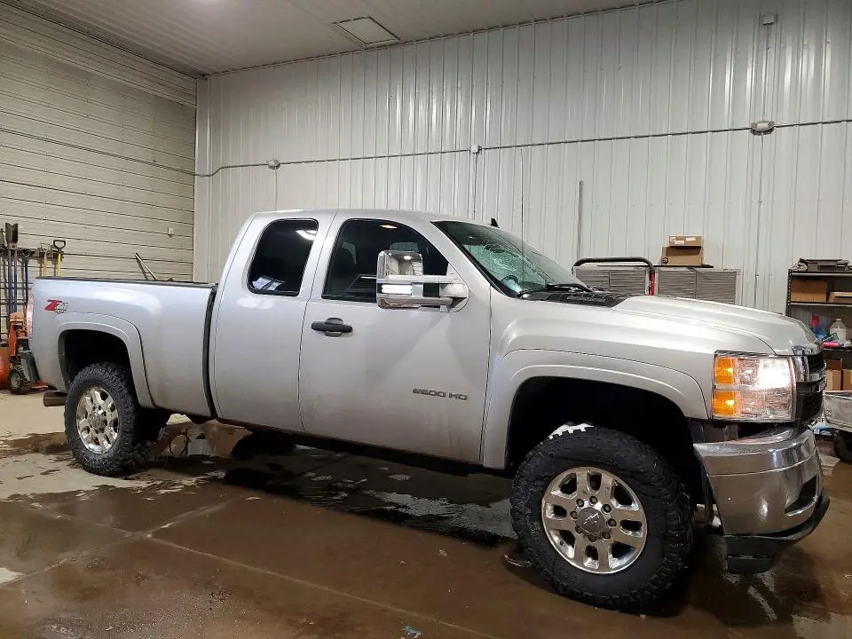 2011 CHEVROLET SILVERADO K2500 HEAVY DUTY LT  