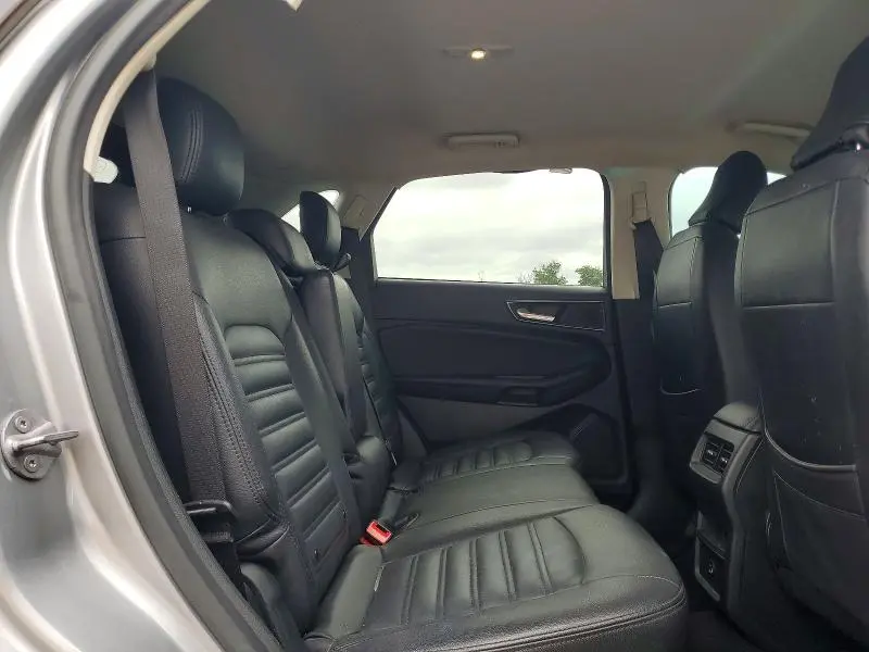 2022 FORD EDGE SE  