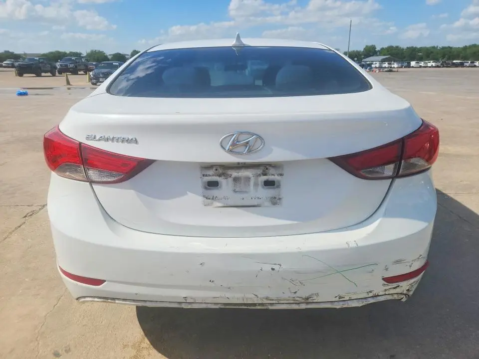 2014 HYUNDAI ELANTRA SE  