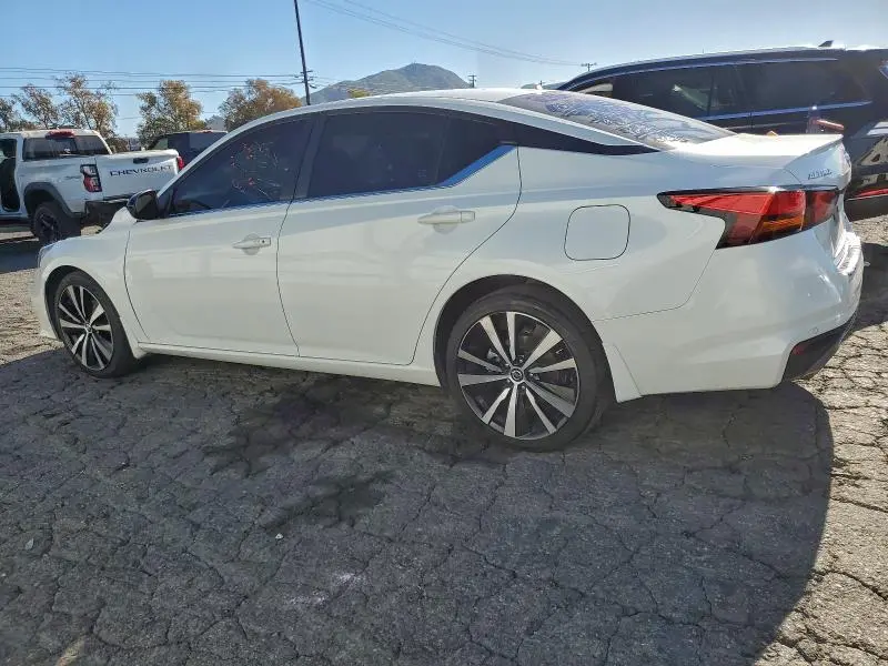 2022 NISSAN ALTIMA SR  