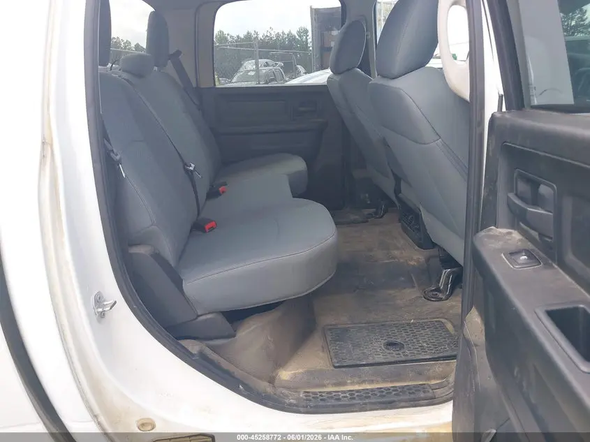 2017 RAM 1500 TRADESMAN  4X2 5'7 BOX