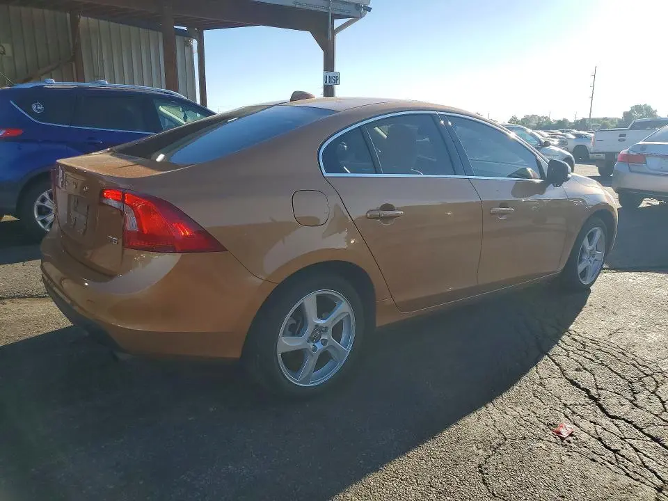 2012 VOLVO S60 T5  
