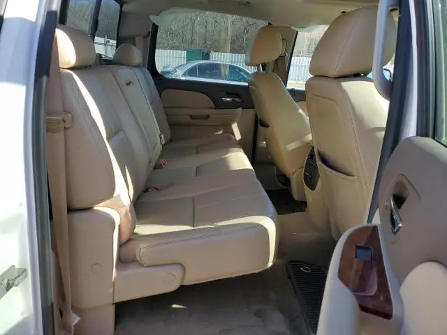 2011 CHEVROLET SILVERADO C1500 LTZ  