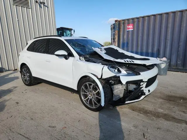 2020 PORSCHE CAYENNE   