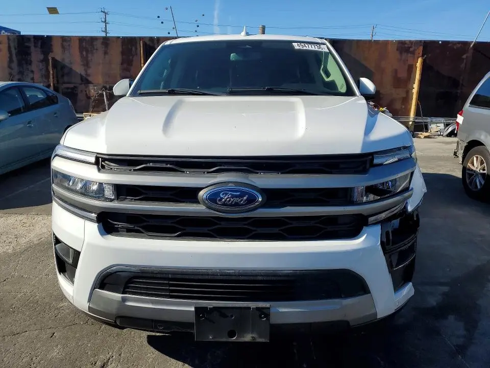 2024 FORD EXPEDITION XLT  