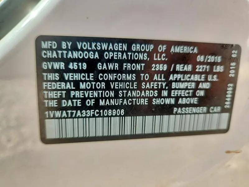 2015 VOLKSWAGEN PASSAT S  
