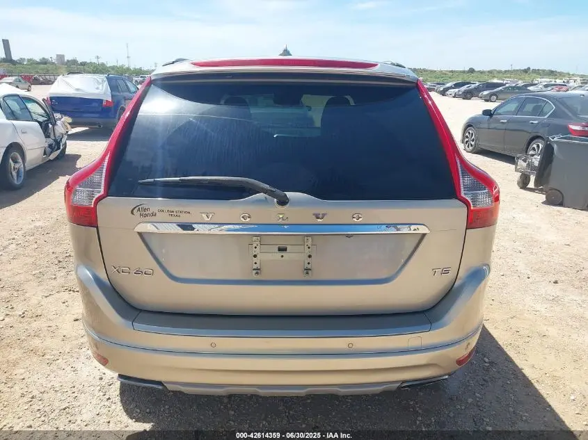 2016 VOLVO XC60 T5 DRIVE-E PLATINUM