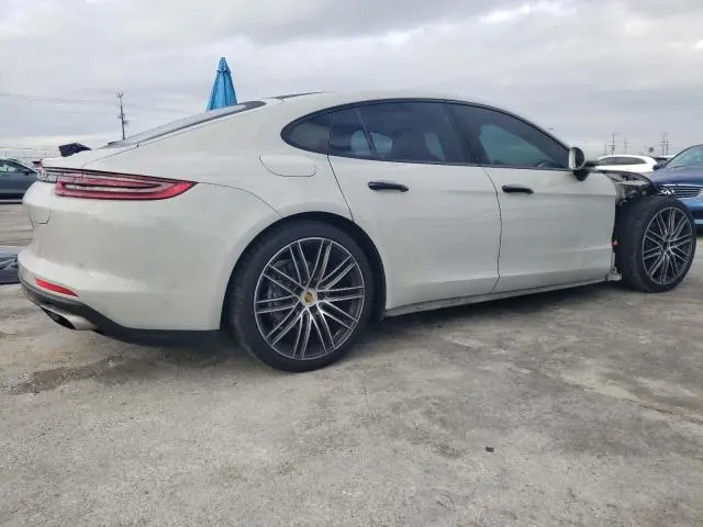 2018 PORSCHE PANAMERA 4  