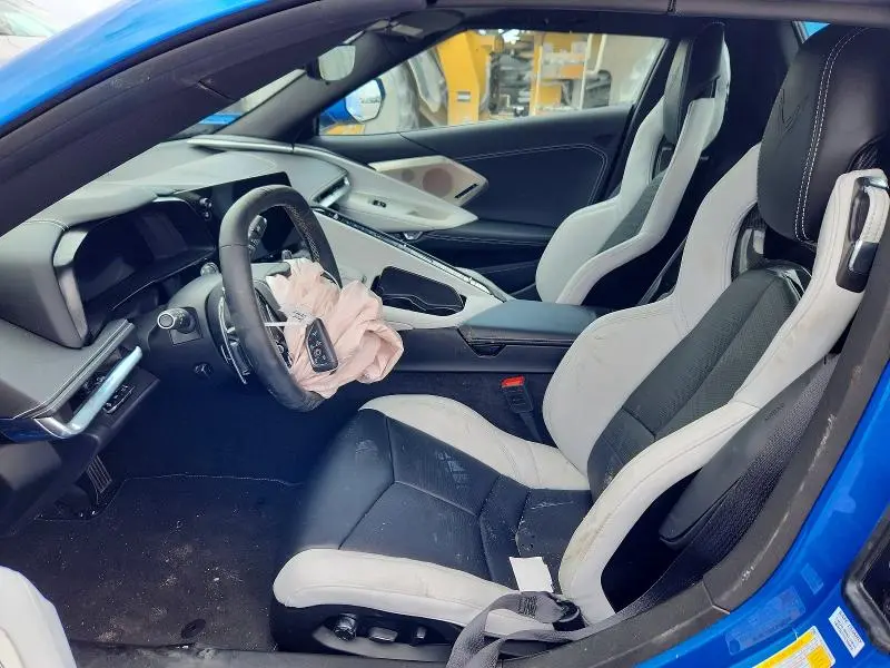 2025 CHEVROLET CORVETTE STINGRAY 2LT  