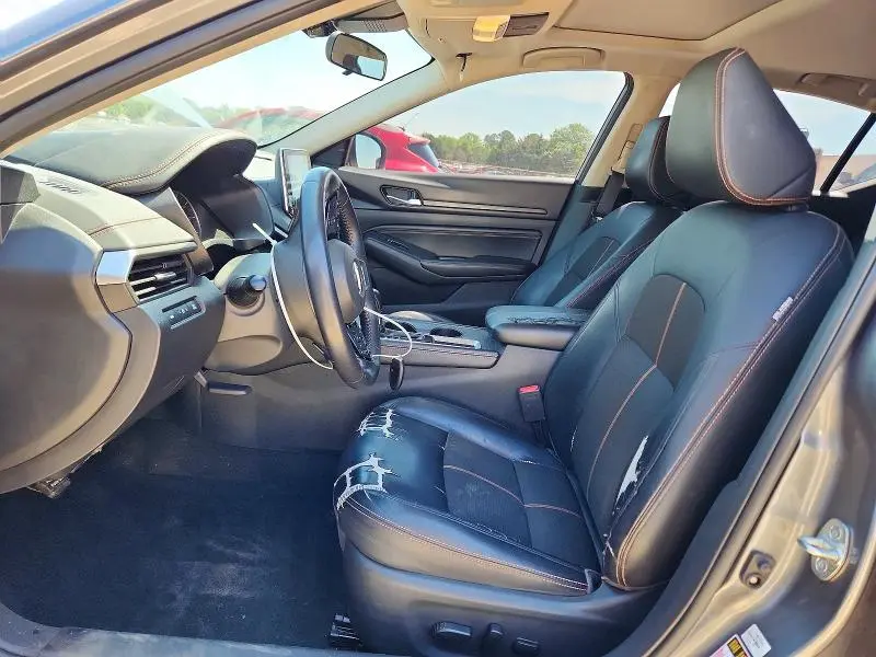 2020 NISSAN ALTIMA SR  