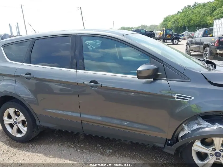 2016 FORD ESCAPE SE