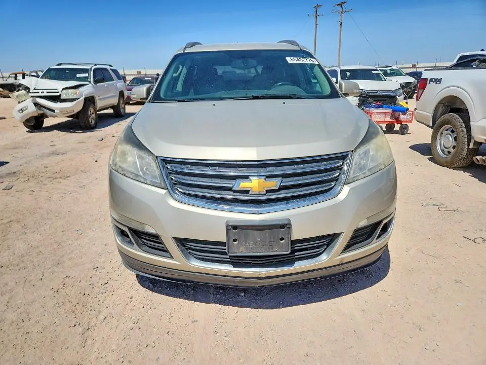 2014 CHEVROLET TRAVERSE LT  