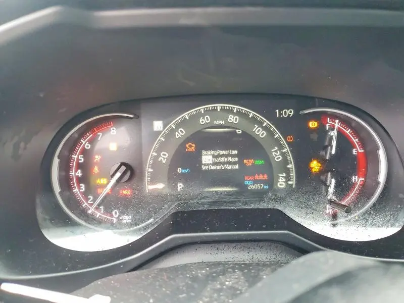 2025 TOYOTA RAV4 XLE  