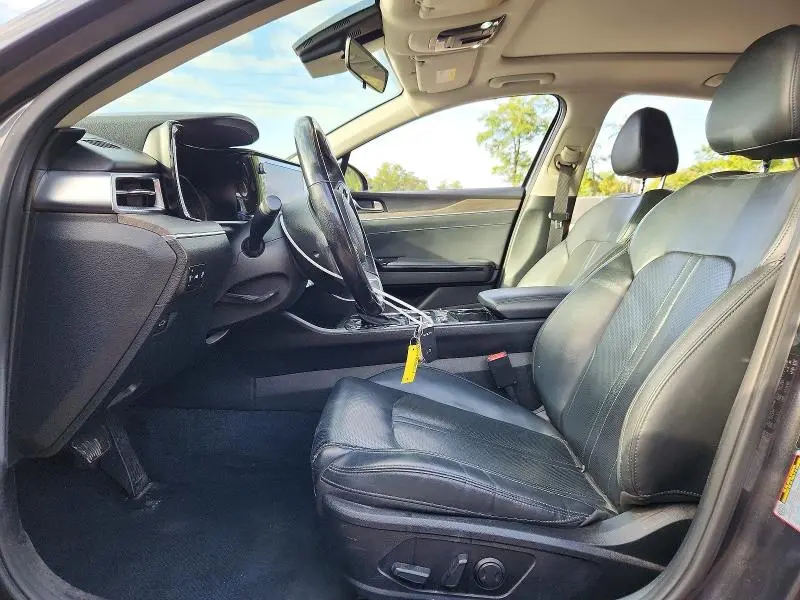 2022 KIA K5 EX  