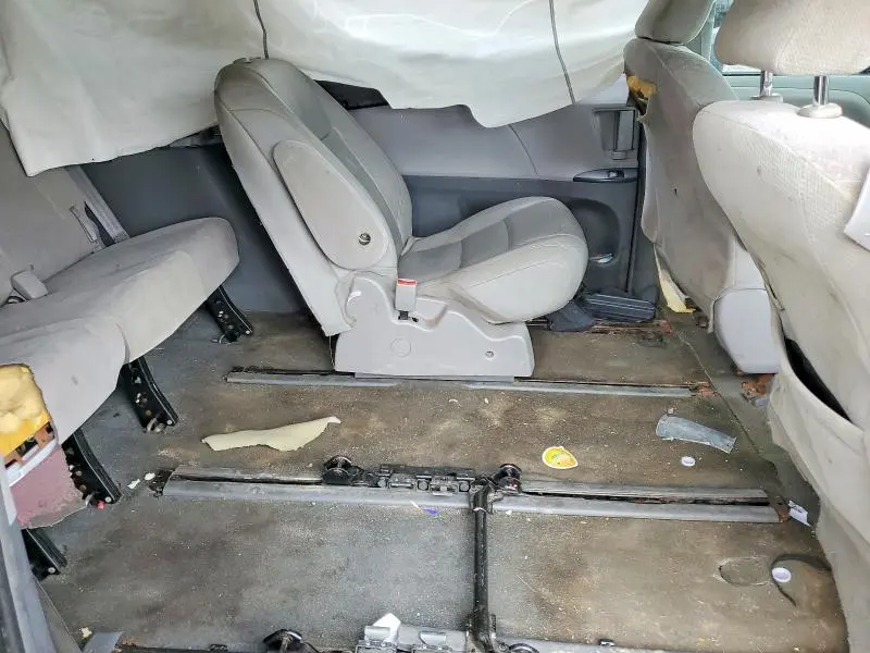 2019 TOYOTA SIENNA L 7-PASSENGER  