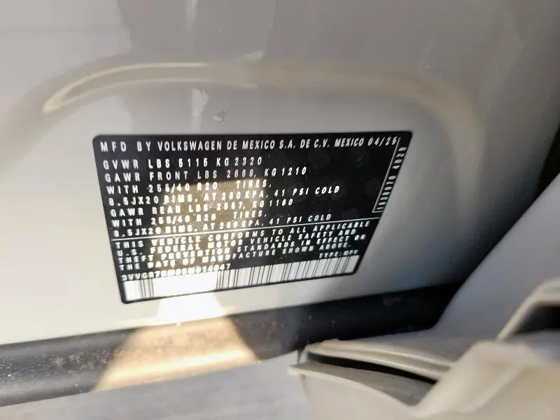 2025 VOLKSWAGEN TIGUAN SE R-LINE BLACK  