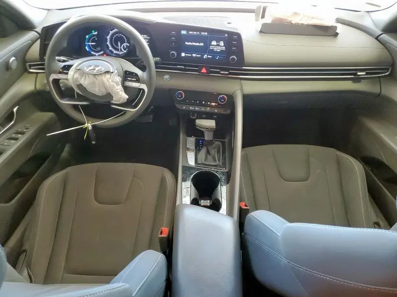 2022 HYUNDAI ELANTRA BLUE