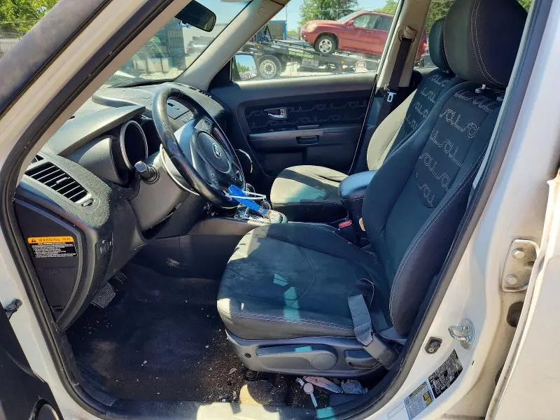 2013 KIA SOUL +  