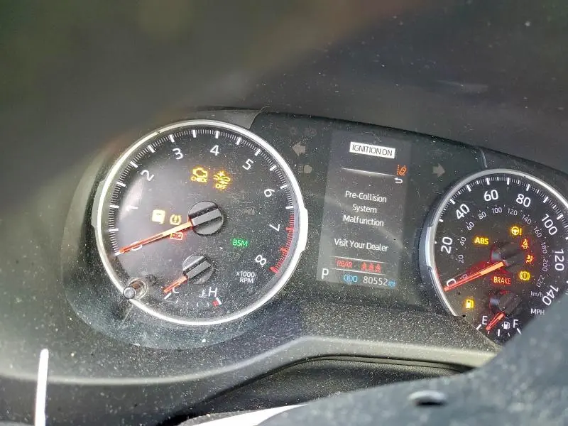 2021 TOYOTA RAV4 XLE  