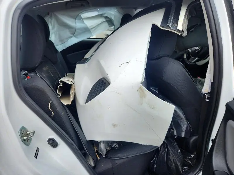 2015 TOYOTA YARIS 5-DOOR LE  