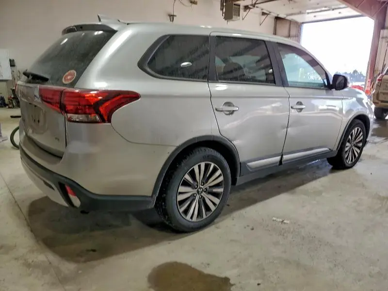 2020 MITSUBISHI OUTLANDER SE  