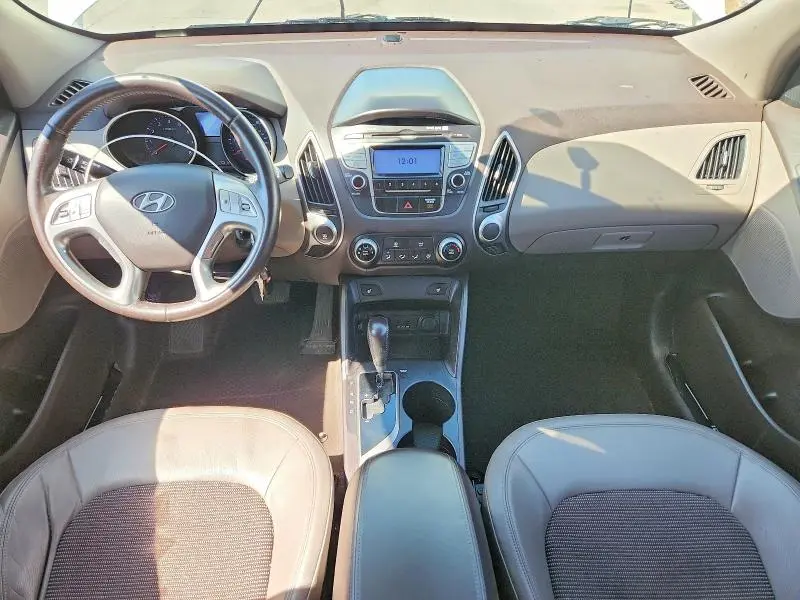 2011 HYUNDAI TUCSON GLS  