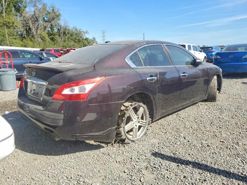 2010 NISSAN MAXIMA S  