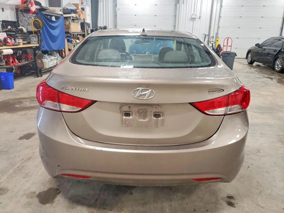 2013 HYUNDAI ELANTRA GLS  