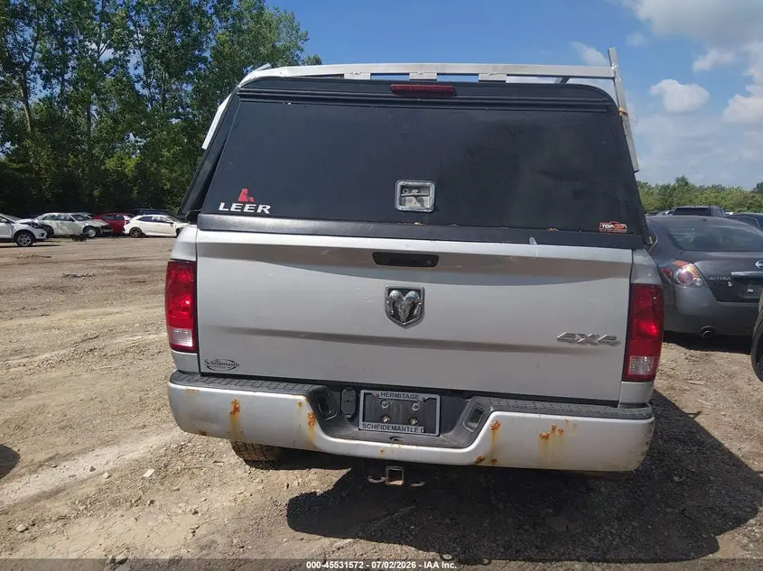 2018 RAM 1500 EXPRESS  4X4 6'4 BOX