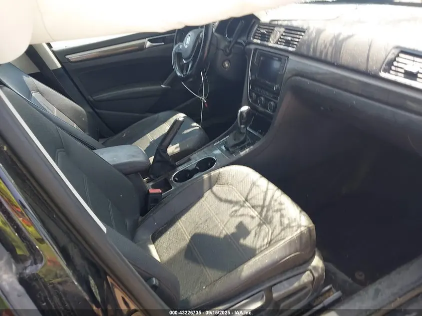 2016 VOLKSWAGEN PASSAT 1.8T SE
