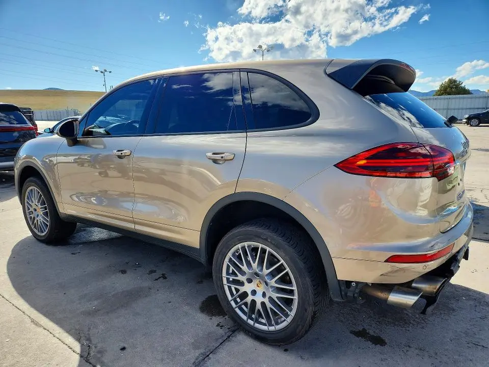 2016 PORSCHE CAYENNE S  