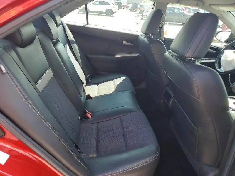 2014 TOYOTA CAMRY SE  
