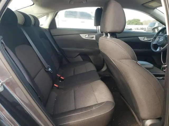 2024 KIA FORTE LX  