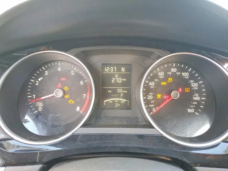 2016 VOLKSWAGEN JETTA SPORT  