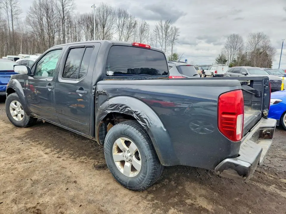 2010 NISSAN FRONTIER SE V6  