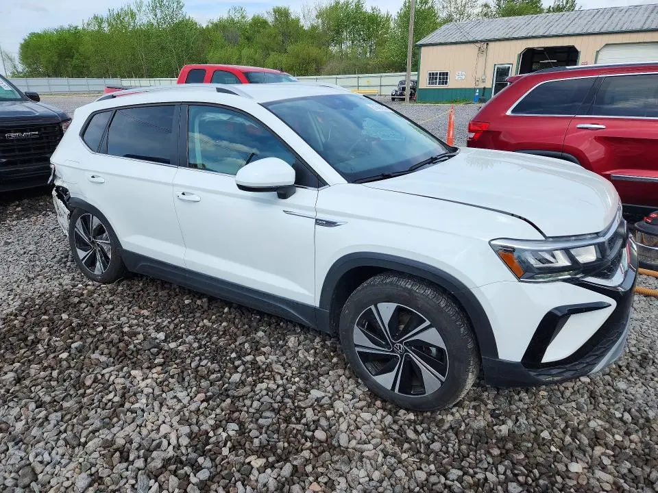 2024 VOLKSWAGEN TAOS SE  