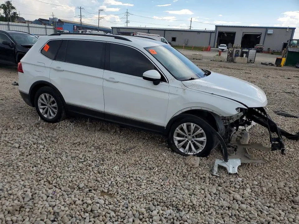 2018 VOLKSWAGEN TIGUAN SE  