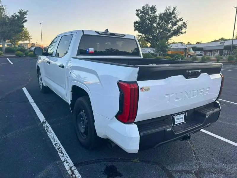 2025 TOYOTA TUNDRA SR  