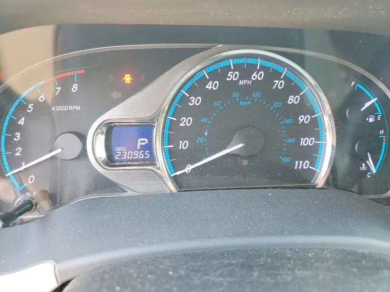 2012 TOYOTA SIENNA XLE 8-PASSENGER  