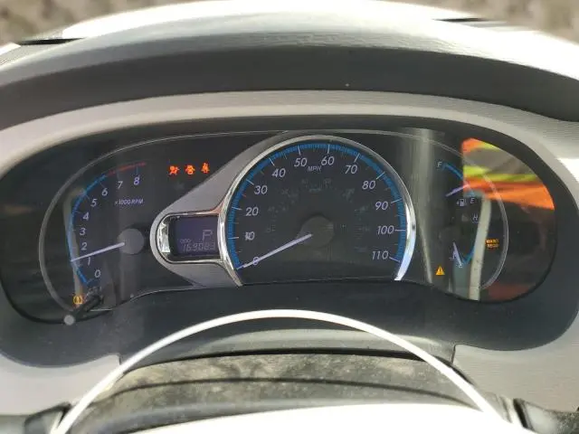 2011 TOYOTA SIENNA XLE  