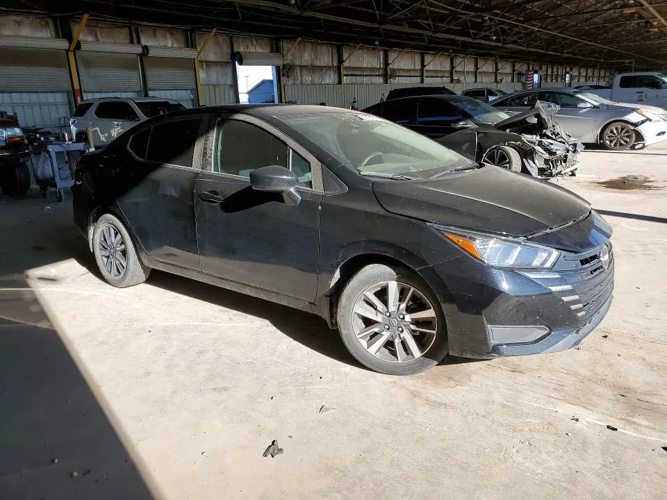 2024 NISSAN VERSA SV  